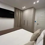 Luxury L 29,