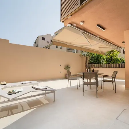 Apartman Luxury L 29 *
