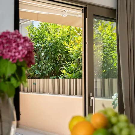 Luxury With Private Terrace, Appartement