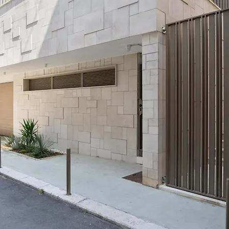 Luxury With Private Terrace, Appartement