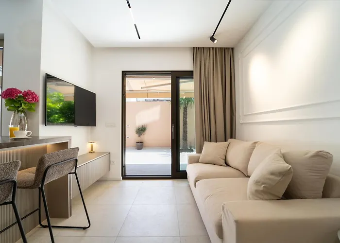 L 29 Luxury With Private Terrace, Split