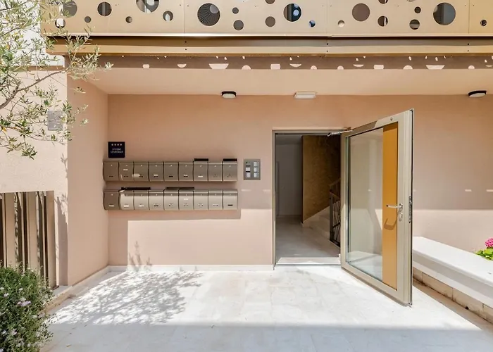 L 29 Luxury With Private Terrace, Lejlighed