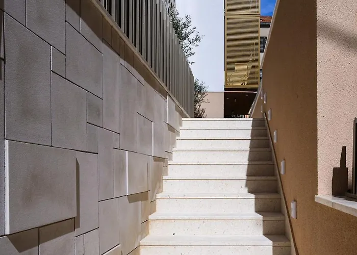 L 29 Luxury With Private Terrace, Lejlighed Split