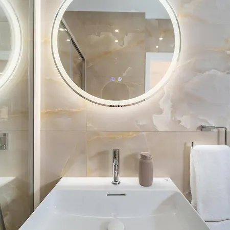 L 29 Luxury With Private Terrace, *