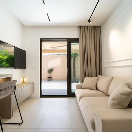 L 29 Luxury With Private Terrace, Сплит