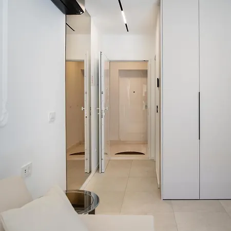 Luxury With Private Terrace, Lägenhet