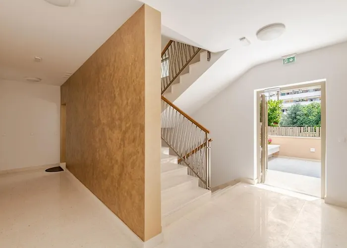 L 29 Luxury With Private Terrace, Apartament *